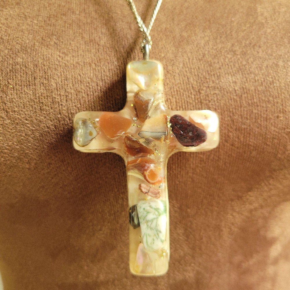Vintage Resin Cross Pendant Necklace Mixed Stone Chips Gold Tone 18" Goblincore